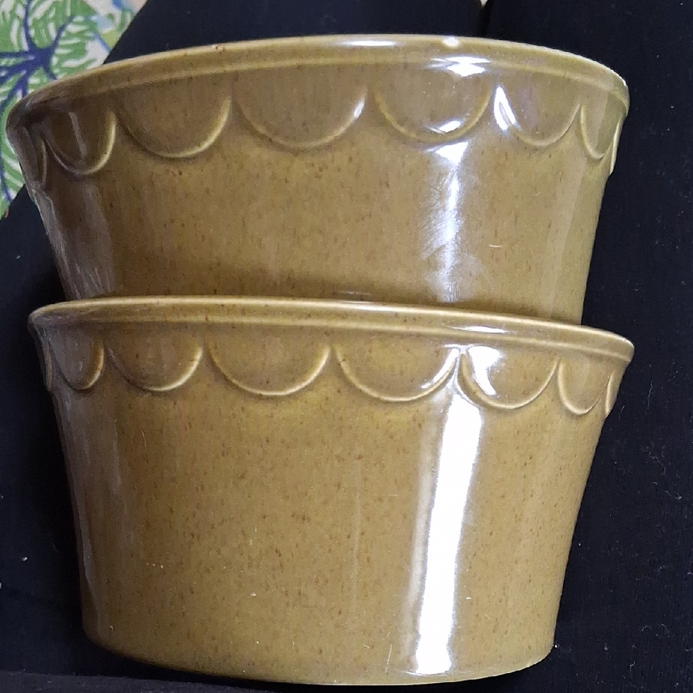 Antique Tan Scalloped Bakeware Bowls